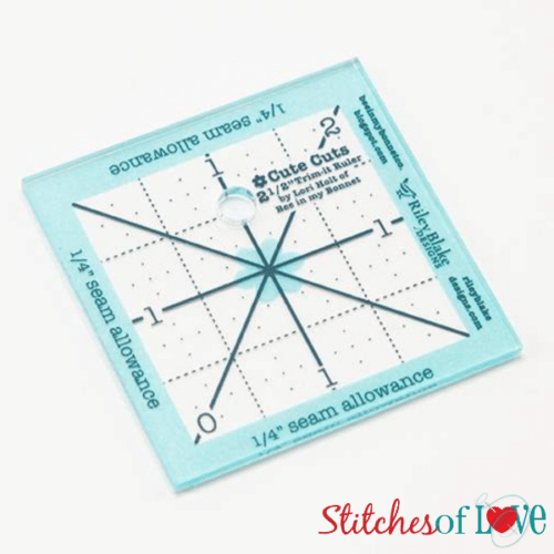 Lori Holt Cute Cuts Trimit Ruler 2.5 by 2.5 for Garden Girls Half Square Triangle Trimming